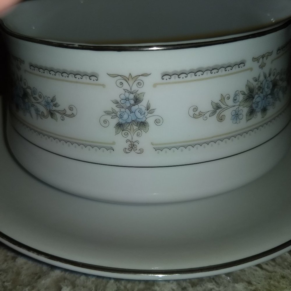 Wade Ellington Gravy Boat